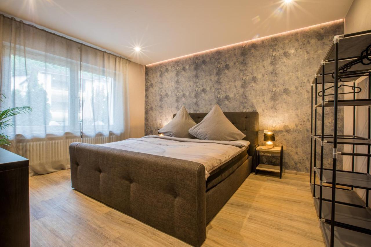 Modernes Apartment In Zentrumsnaehe Mit Eigenem Stellplatz Baden-Baden Exteriör bild