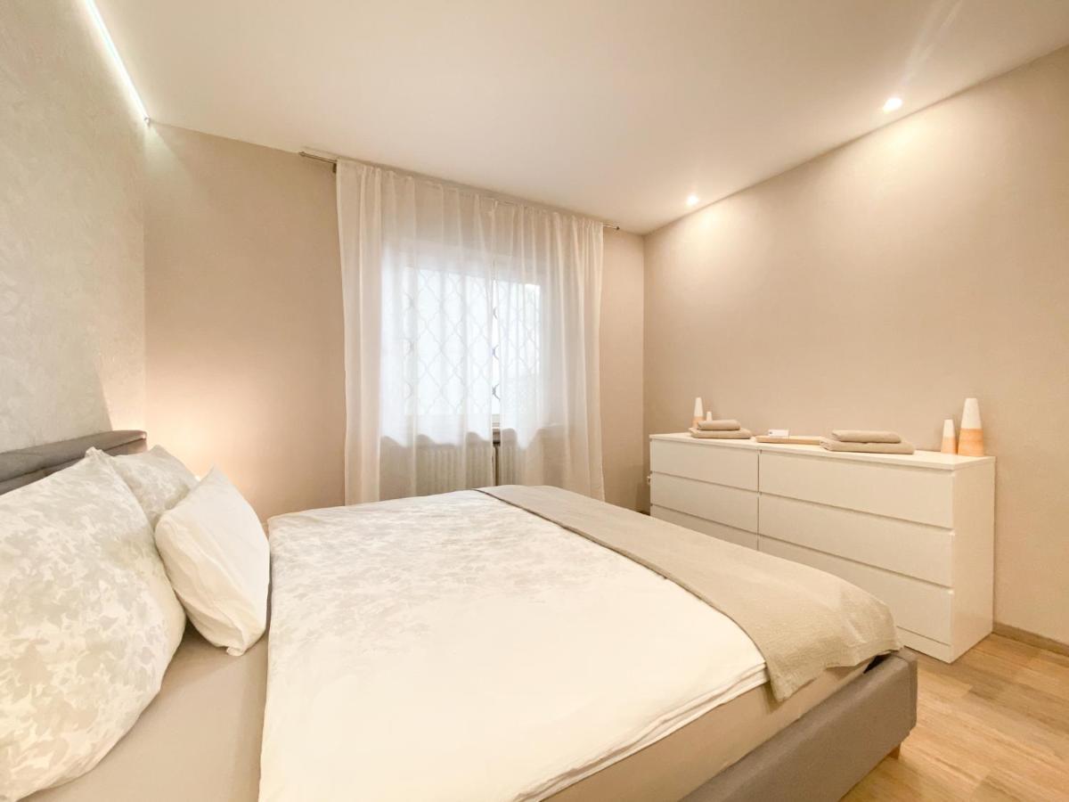 Modernes Apartment In Zentrumsnaehe Mit Eigenem Stellplatz Baden-Baden Exteriör bild