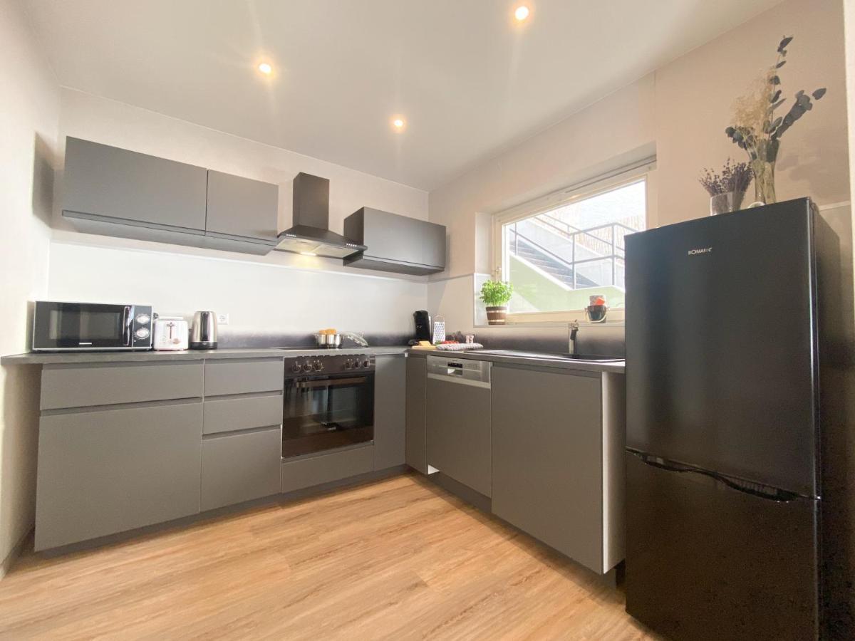 Modernes Apartment In Zentrumsnaehe Mit Eigenem Stellplatz Baden-Baden Exteriör bild