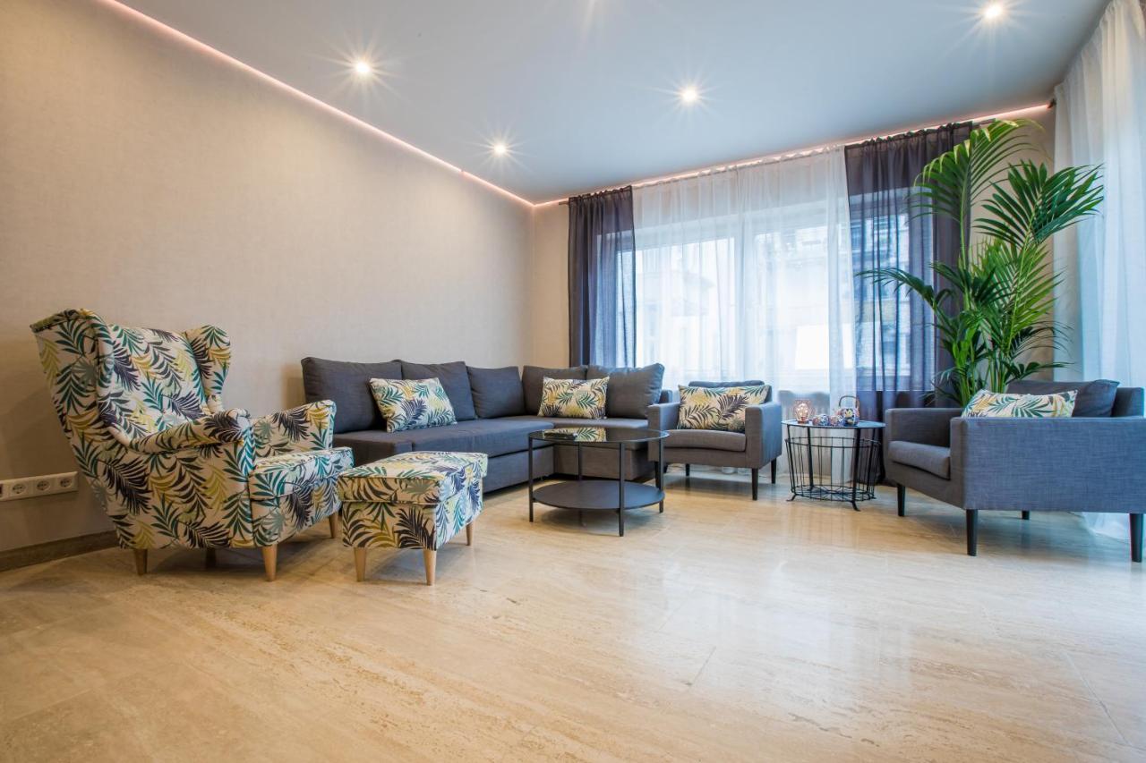 Modernes Apartment In Zentrumsnaehe Mit Eigenem Stellplatz Baden-Baden Exteriör bild